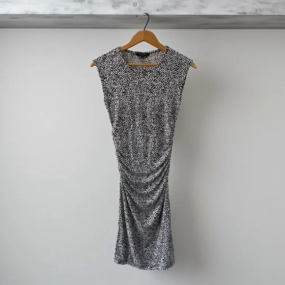 Banana Republic Black and White Midi Stretch Dress! XS! - Picture 8 of 11
